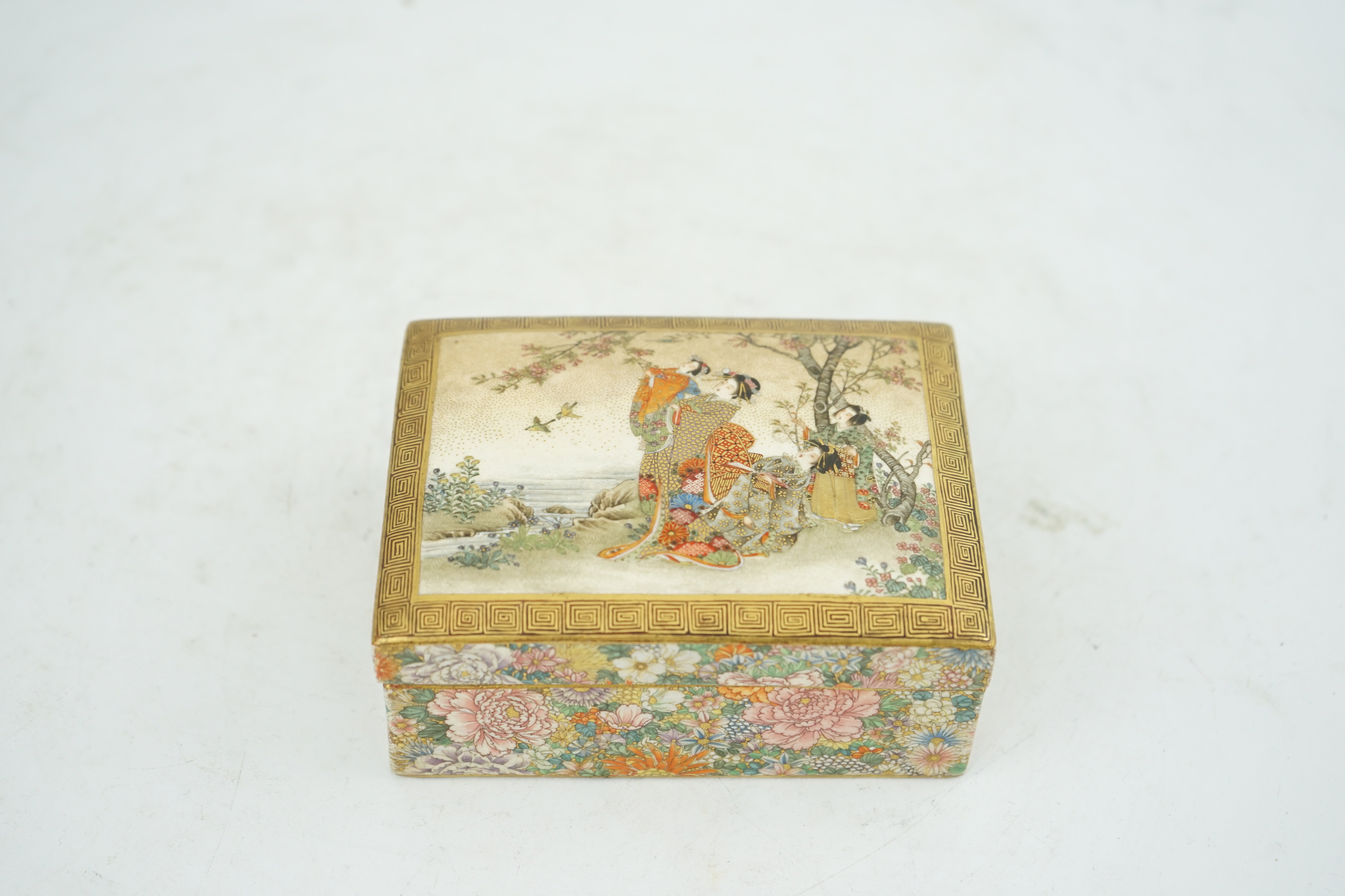 A Japanese Satsuma rectangular box and cover, by Kinkozan, Meiji period